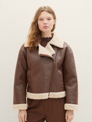 Asymmetrical pilot jacket with soft edge