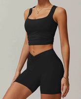 Seamless sports set with top and shorts
