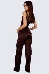 Lång korsett i choklad satin med cargo byxor