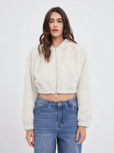 White plush short jacket