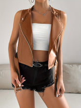 Väst i ekologiskt läder med bälte