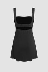 Short dress with square neckline