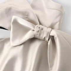 Champagnefärgad topp med band i midjan