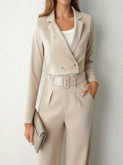 Beige kavaj och byxor med hög midja