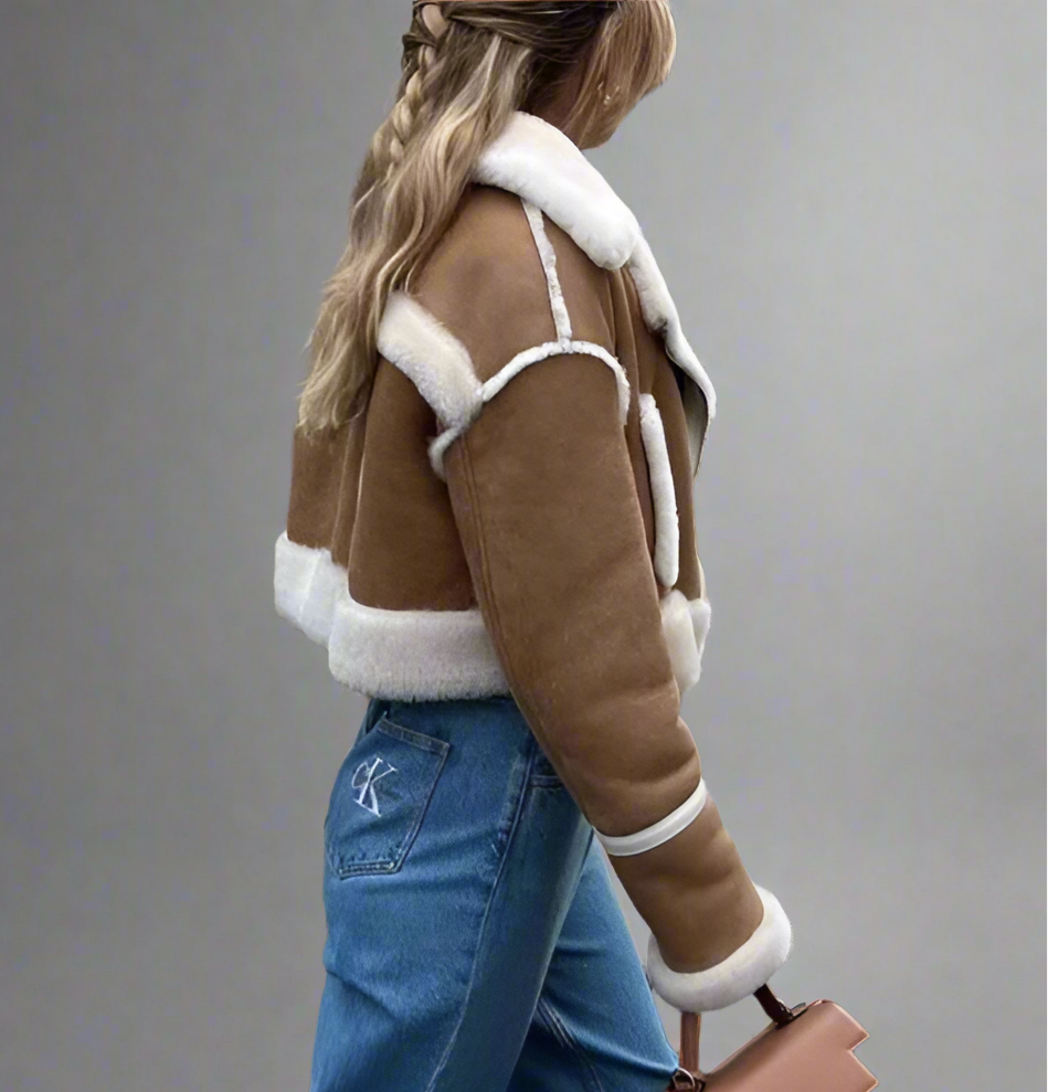 Modejacka i plysch med polokrage