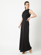 Terresa long dress with elegant neckline
