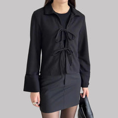 Blouse with tie front and collar