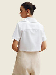 White short-sleeved shirt with pockets