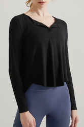 Tunéva long-sleeved scale top