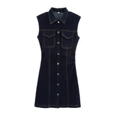 Sleeveless denim dress with buttons