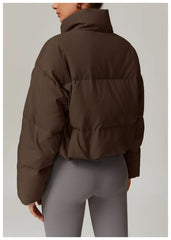 Varm jacka av hög kvalitet med vit ankdun