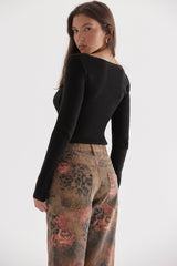 Svart topp med lång ärm