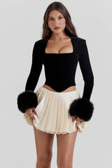 Svart sammetskorsett