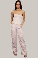 Axelbandslös satinkorsett med byxor med raka ben