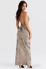 Långklänning i satin med smal passform