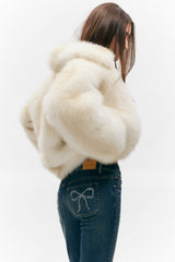 Fluffy short jacket with oversized collar