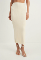 Elegant ribbed maxi skirt