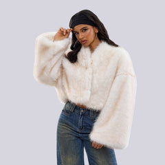 Milano fluffy short jacket with wide sleeves