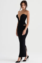 Djupt skuren korsett med maxikjol