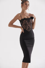 Svart korsettklänning i satin och spets