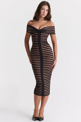 Beige långklänning med svart rand