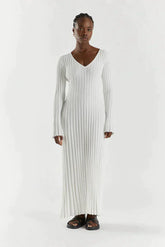 Stickad randig klänning med låga ärmar