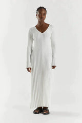 Stickad randig klänning med låga ärmar