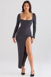 Stickad maxiklänning i kol kashmir