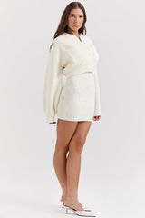 Stickad krämig varm cardigan