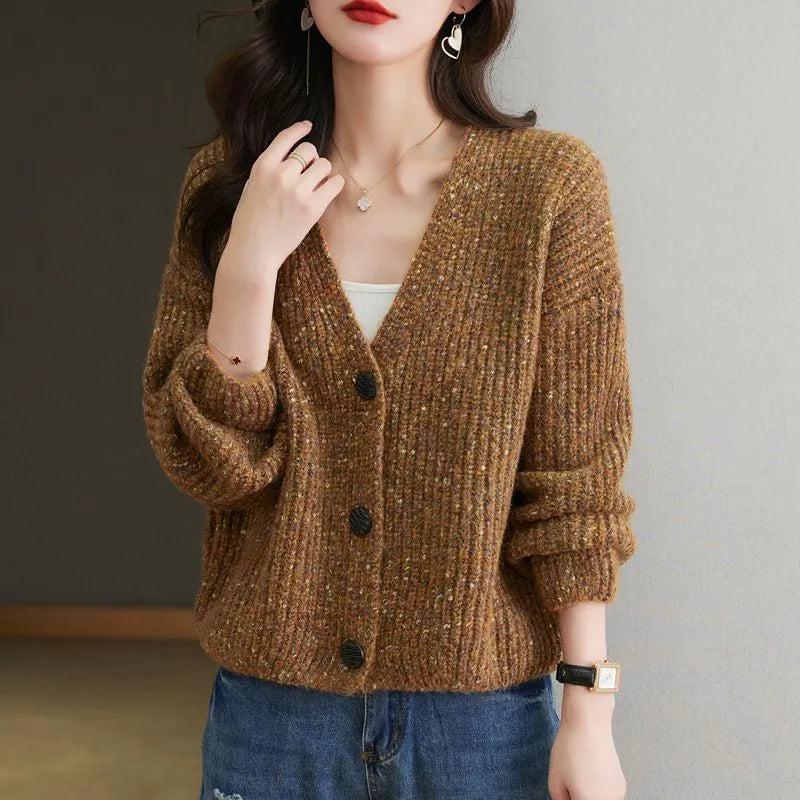 Ribbed cardigan with V-neck and large buttons