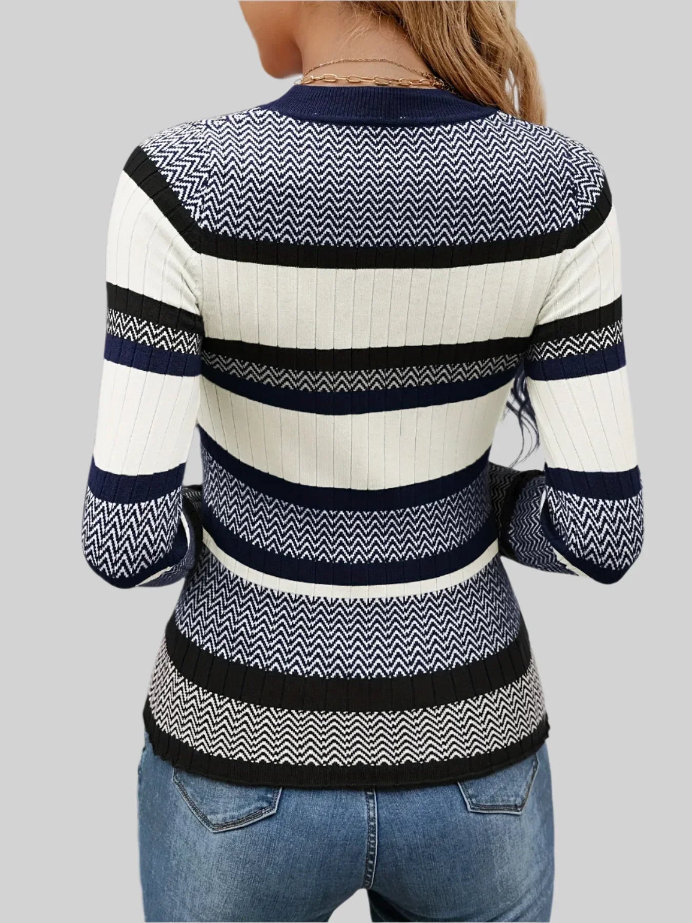 Randig stickad tröja