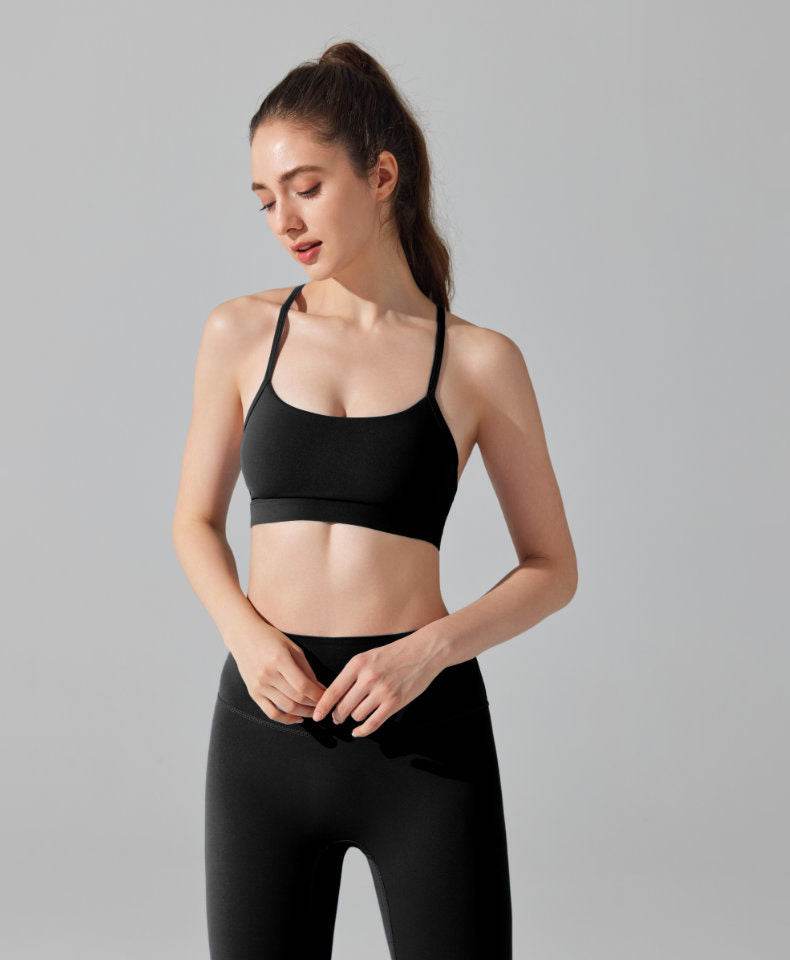 Sports bralettes with adjustable straps