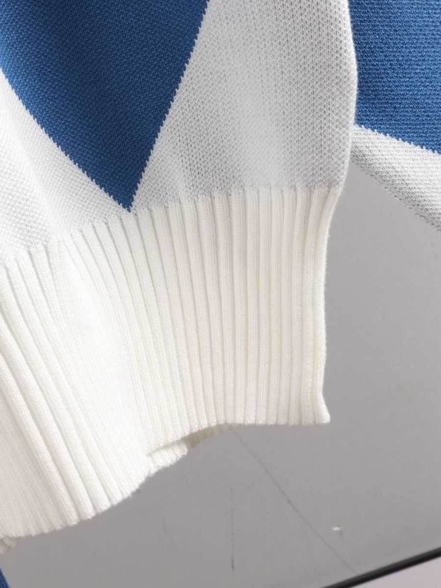 Avslappnat set med lätt tröja och byxor