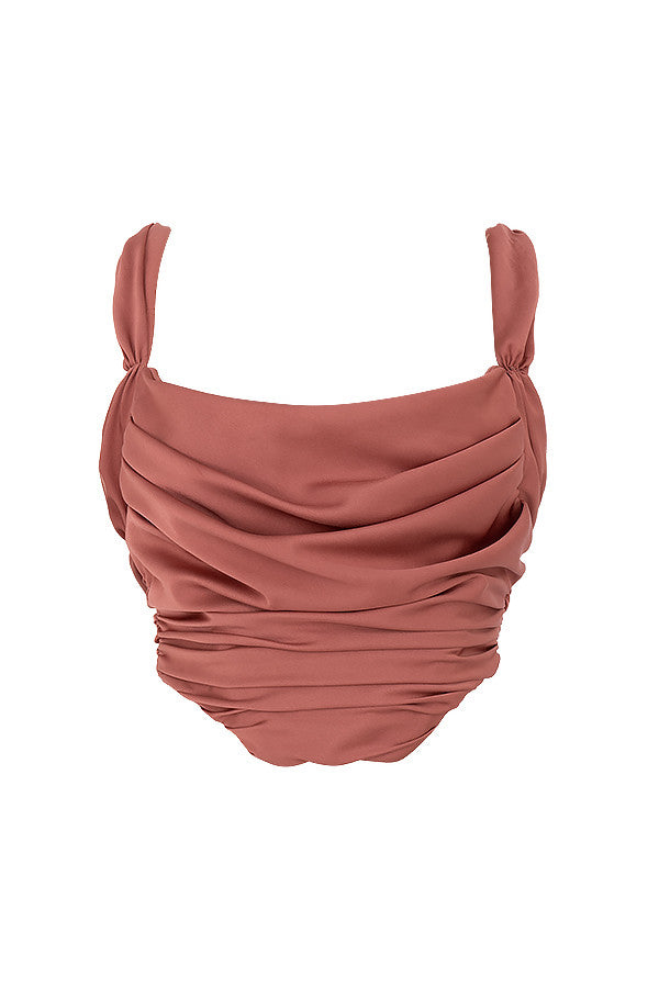 Roséfärgad satin med draperad halsringning