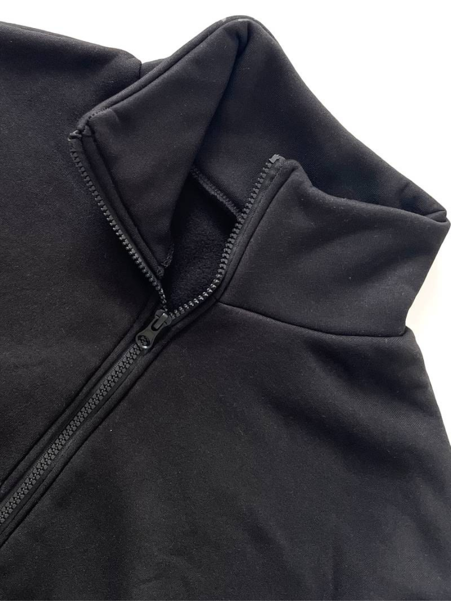 Blus med dragkedja och träningsoverallsbyxa