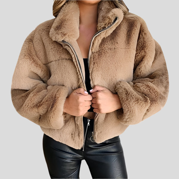 Luxury short fur jacket with collar