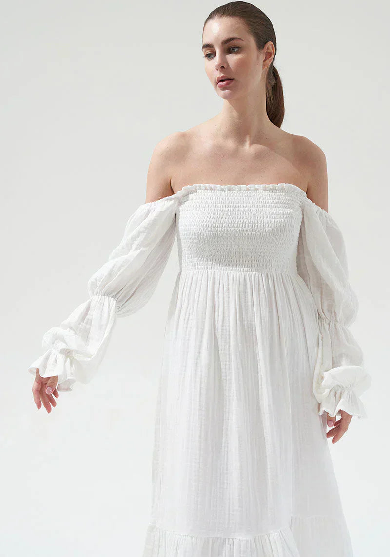 Lång klänning  korsett med klockärmar