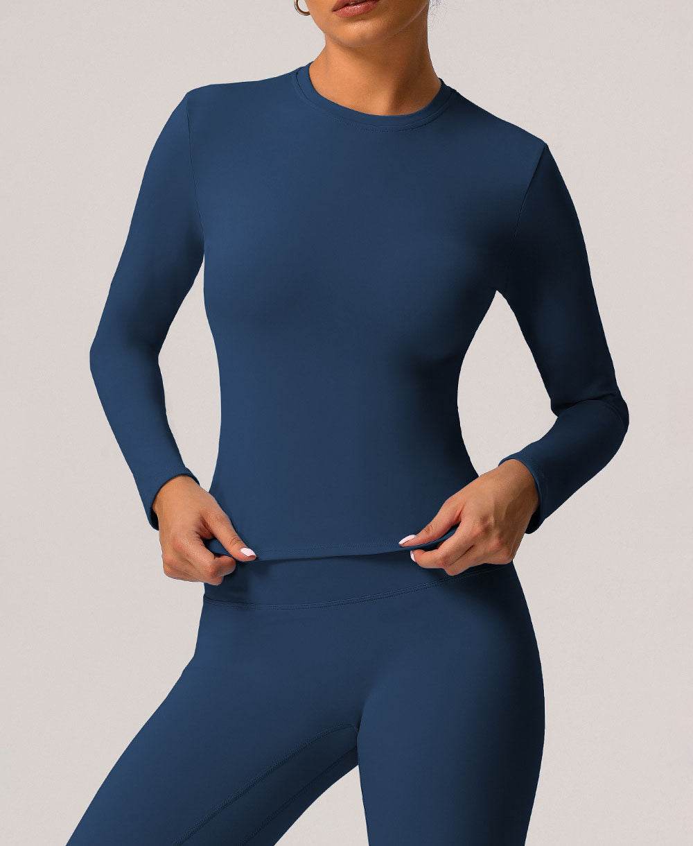 Seamless long sleeve sports top