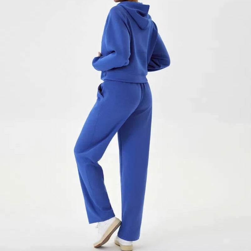 Comfortable lounge set with hoodie and pants