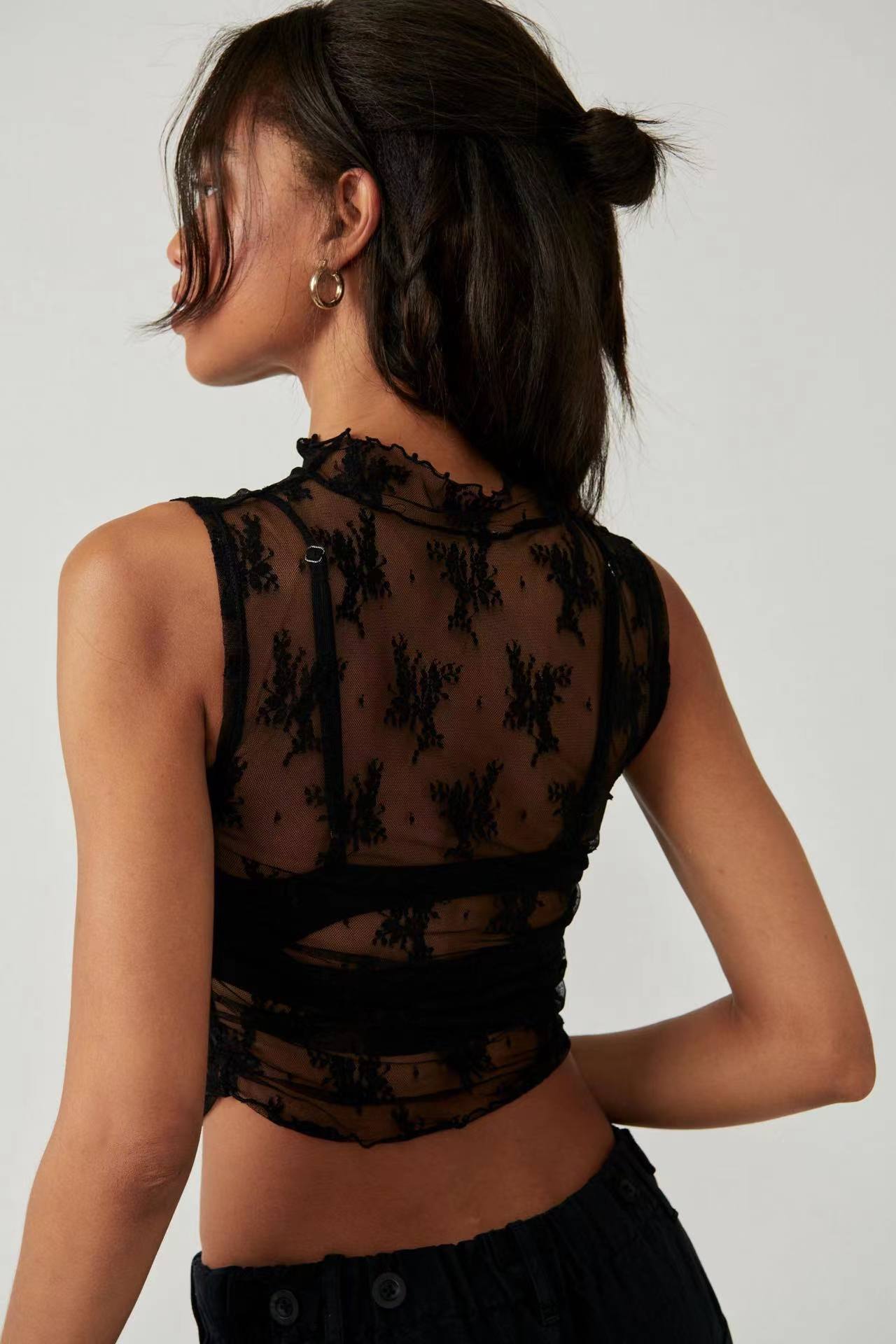 Transparent topp i spets