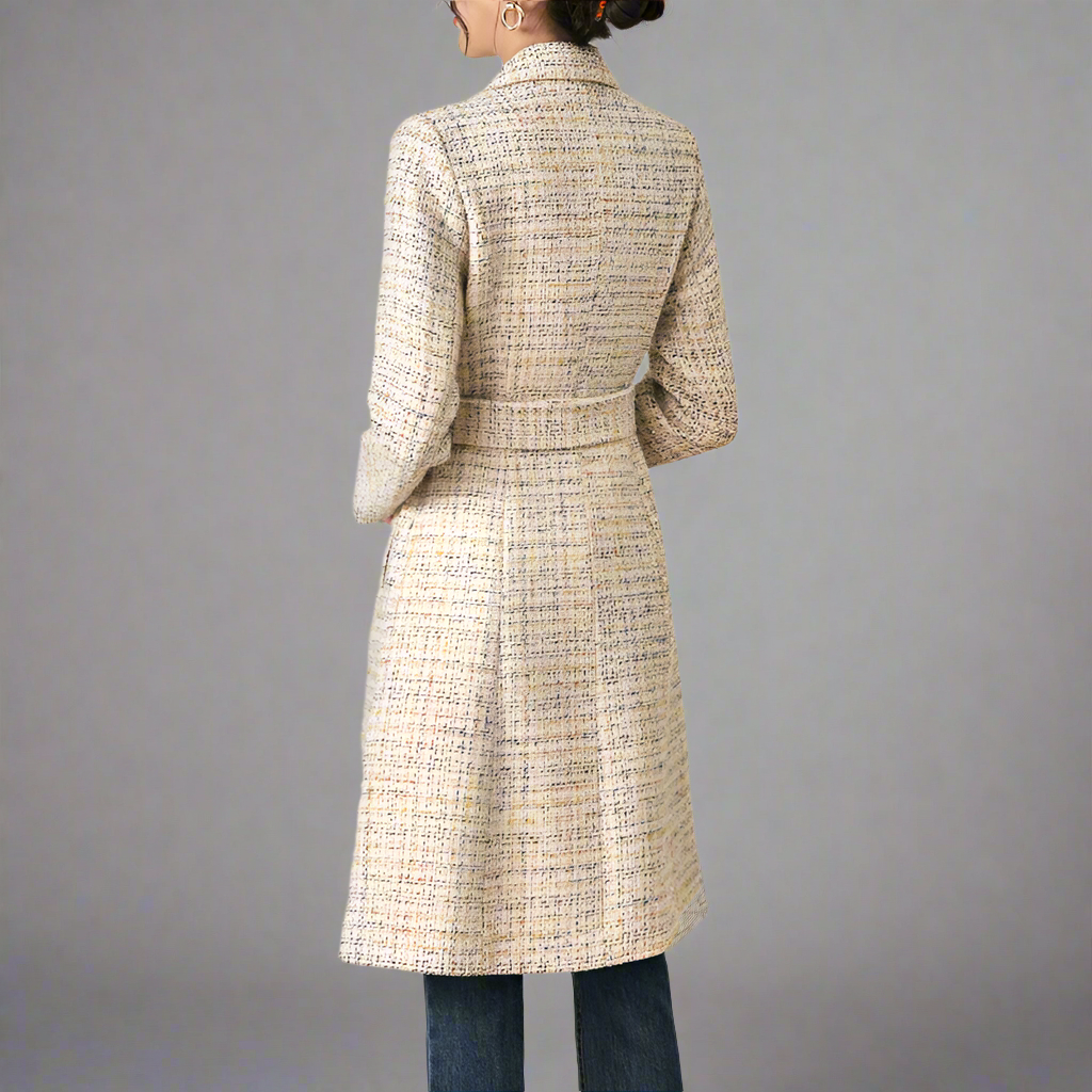 Elegant aprikospläterad lång kappa