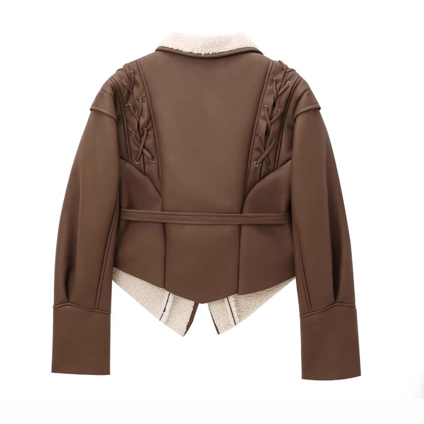 Brun pälsjacka i retrostil