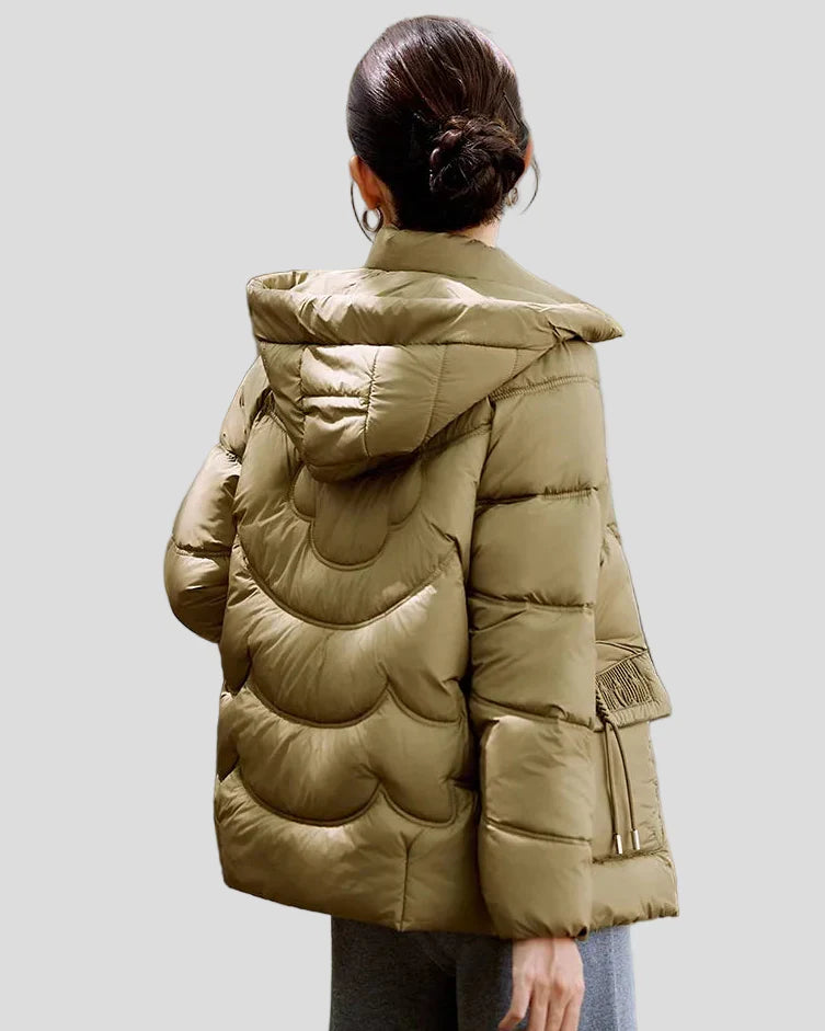 Puffer jacket with hood and drawstring pockets