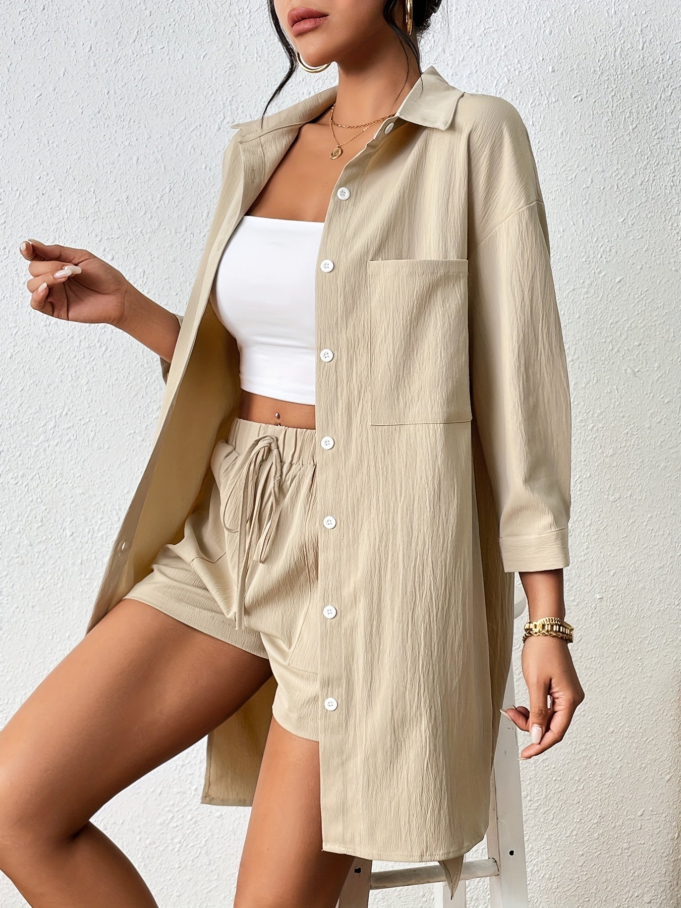 Knäppbar skjorta och shorts med resår i midjan