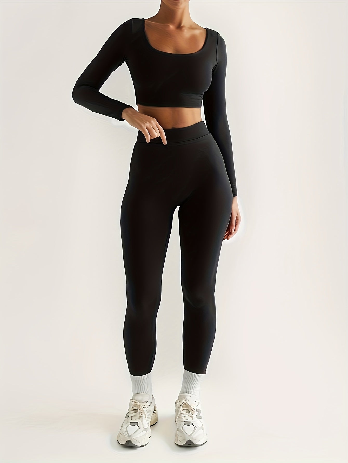 Long sleeve tracksuit set with top and leggings