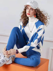 Avslappnat set med lätt tröja och byxor