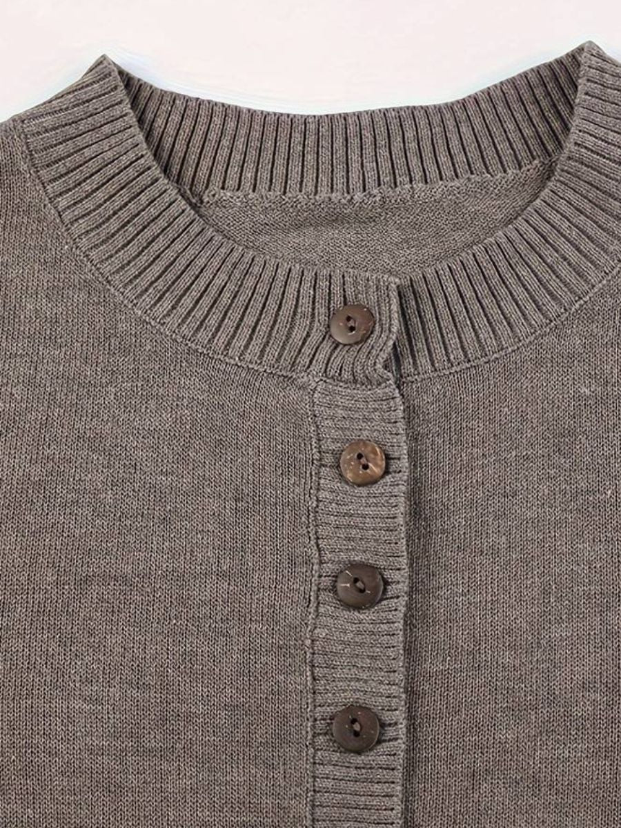 Tröja och shorts med knappar