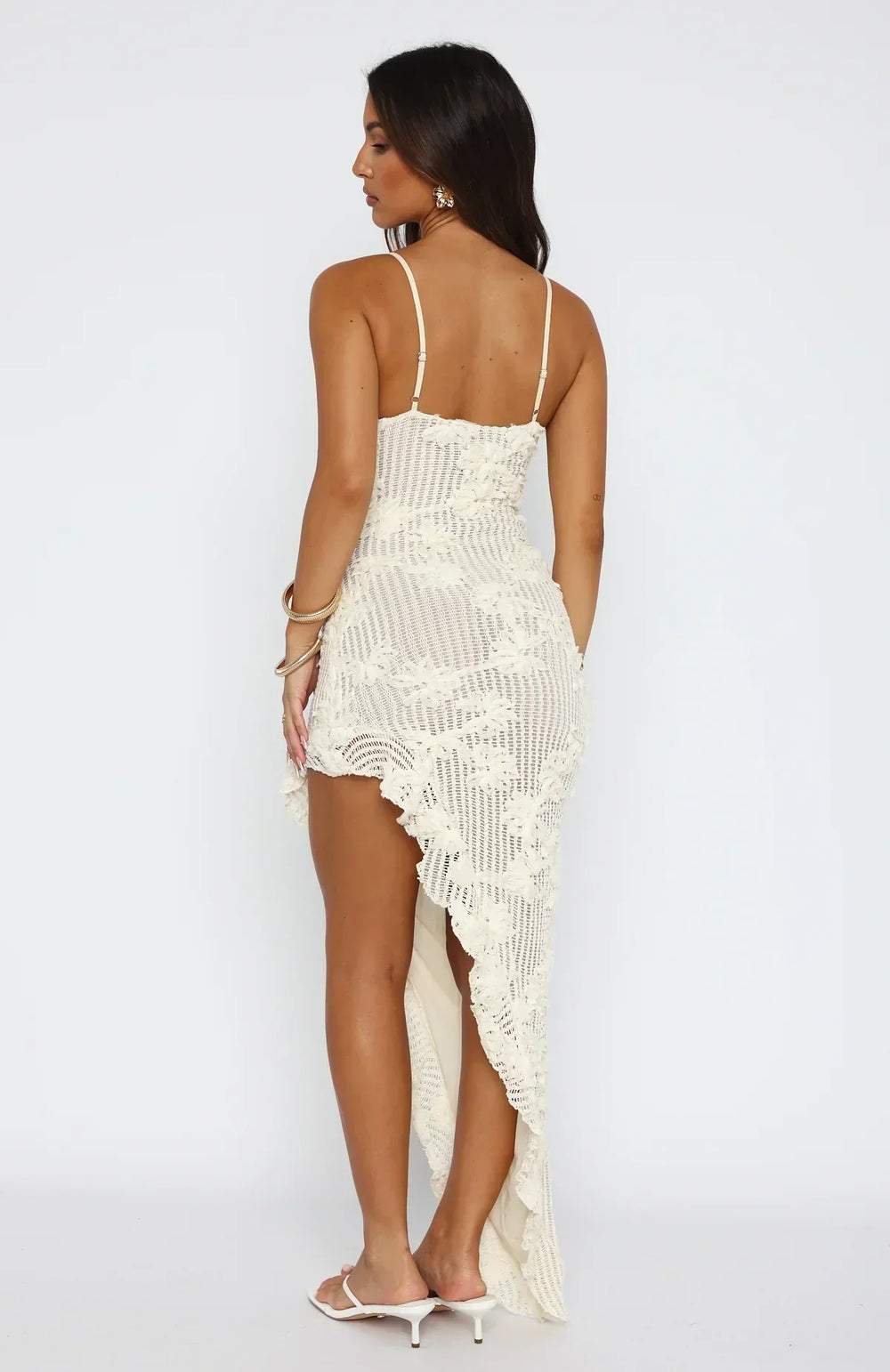 Strandstickad långklänning med blommor