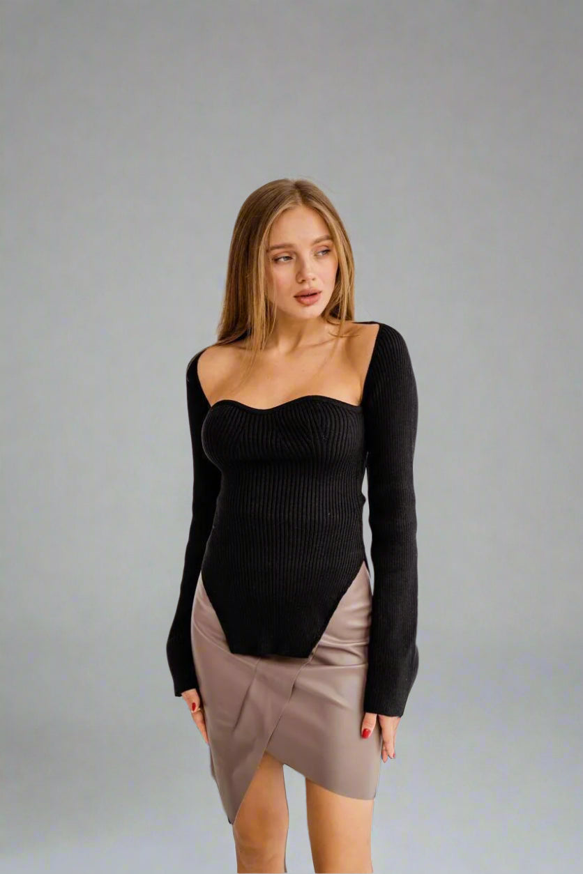 Strapless ribbed top with flared sleeves