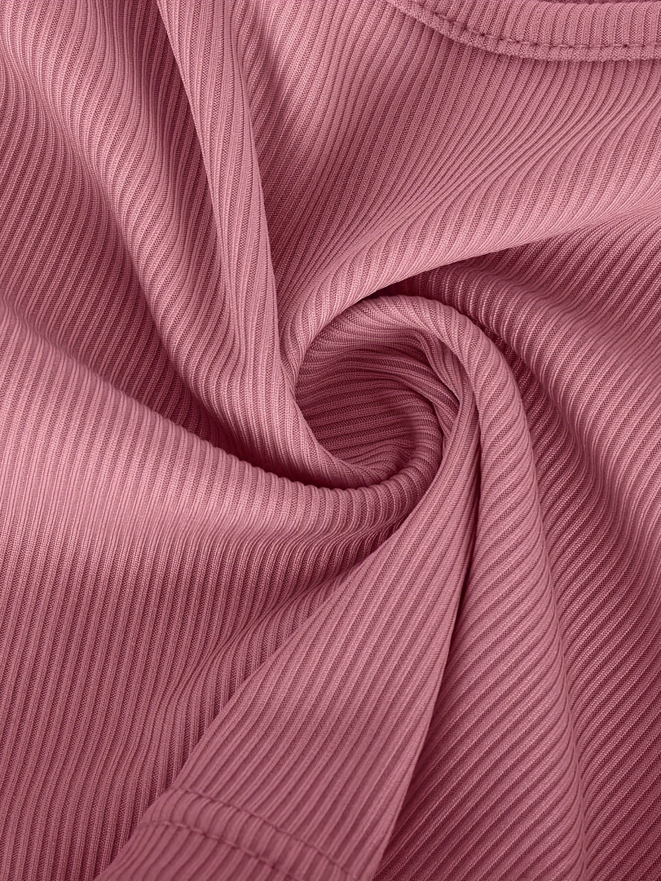 Crop top med fyrkantig halsringning och figurnära kjol